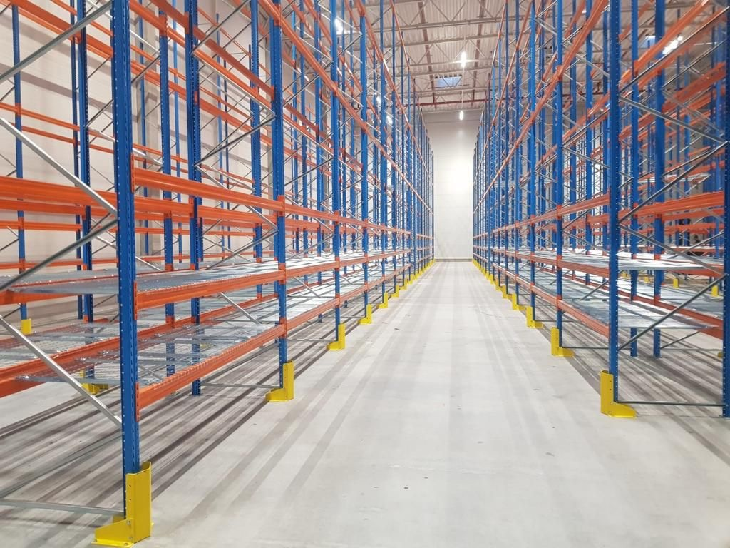 High-Capacity Cost-Effective Pallet Racks High-Capacity Cost-Effective Pallet Racks
