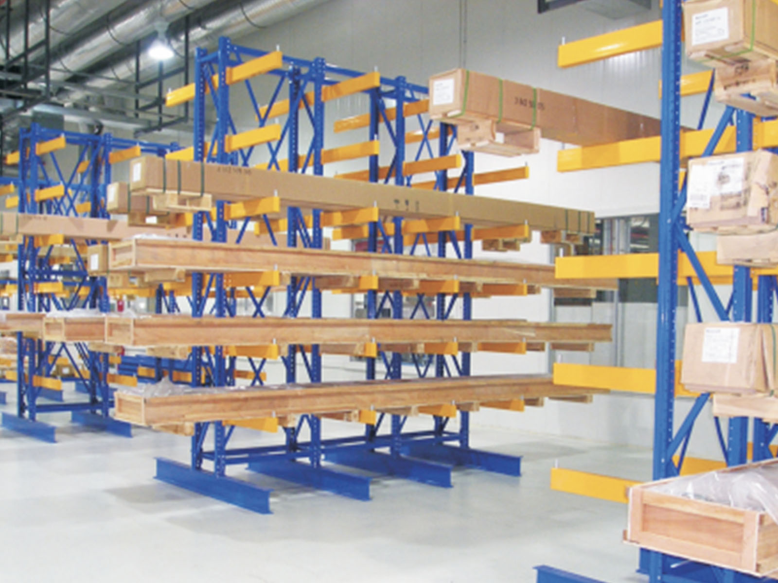 Heavy-Duty Long-Load Cantilever Racks